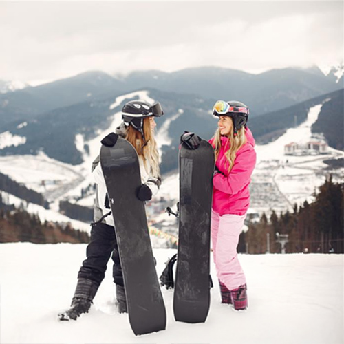 Wintersport essentials: zo komen jouw huid en haar stralend de kou door